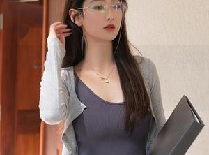 秀人网 – 娜露大人驾到：修女原图分享，您敢吗？