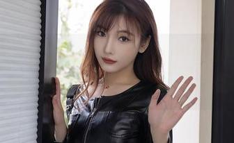 秀人网 – 一份来自林文文yooki的学姐作品，分享时间到，还不快点