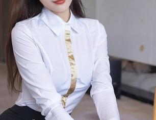 秀人网 – 别说我没提醒你，白诗雅的内衣写真上线了！