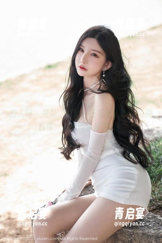 秀人网 - 吊袜、黑丝，还有芝芝Booty的自信，资源等你来围观！