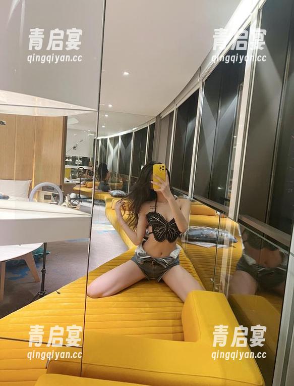 微密圈 - 葛征御姐套图，下载要趁早哦，这夏天太热了