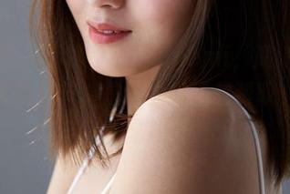 蜜桃社 – 不愧是萌美Moemi，高清蕾丝合集里的细节真是让人看了想赞叹，不过也有些扎眼。