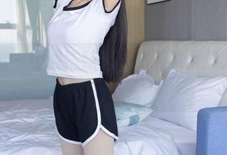 袜啵啵 – 奶油拖鞋图集：随意，却又不随便