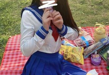 微密圈 – 更新！软妹小九九不够小心的咖色诱惑资源，请自备暗影眼镜。