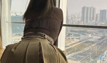 微密圈 – 醇子小姨用蕾丝和渔网遇上黑色，免费美图等你来翻牌！