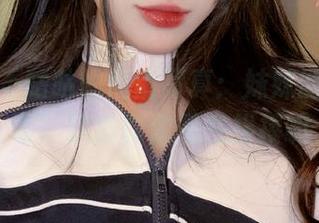 阿九从不咕咕的高清写真：妹妹的“小坏蛋”状态真像是在挨揍嘛