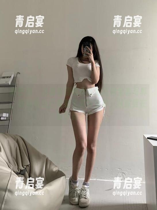微密圈 - 当我看到陈佩奇的红裙全套写真，我以为自己看到了复古女神，从此要在家学舞步了。
