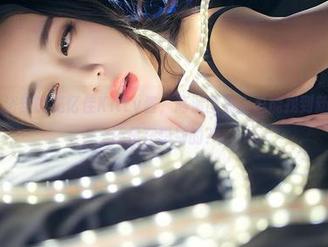 青豆客 – 浴缸的施忆佳Kitty酱，高清图册上总能找到新的灵感？还是在想别的？