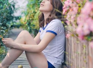 青豆客 – 裤里丝，更新了哦！莫雅淇又来撩你了！