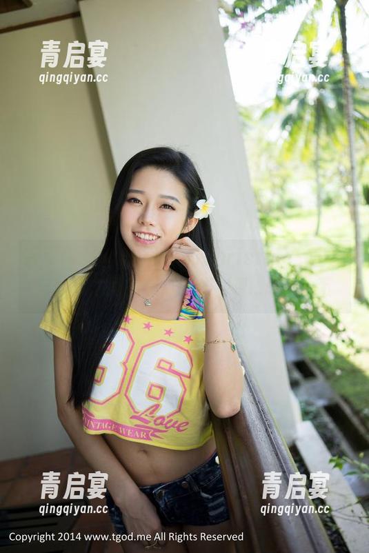 青豆客-黄可christine 青豆客 - 壁纸中的黄可christine,白丝与冰冷之间的那点暧昧,嗯...思考一下